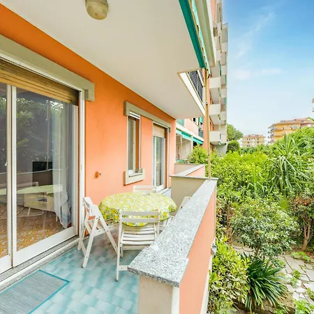 Apartment Palm House